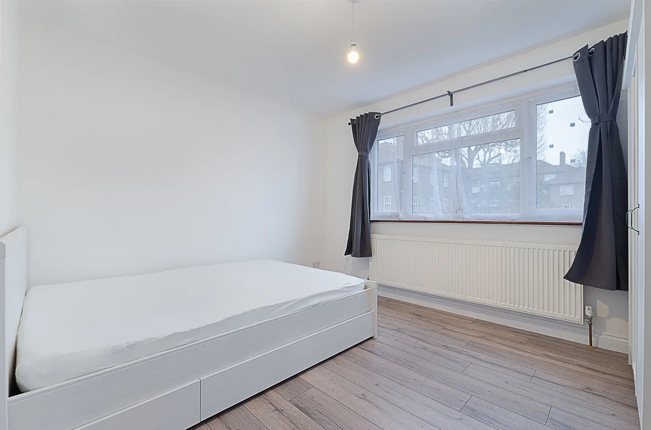 Room Raleigh Gardens in Greater London
