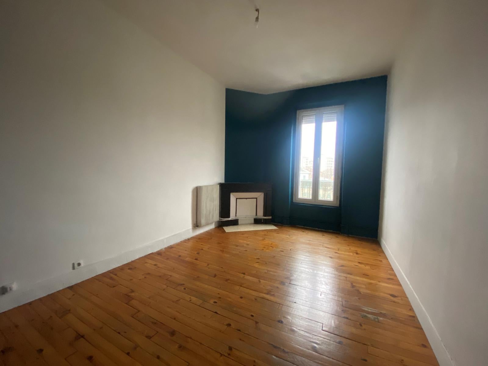 Flat Rue Basse des Rives in Saint-Étienne