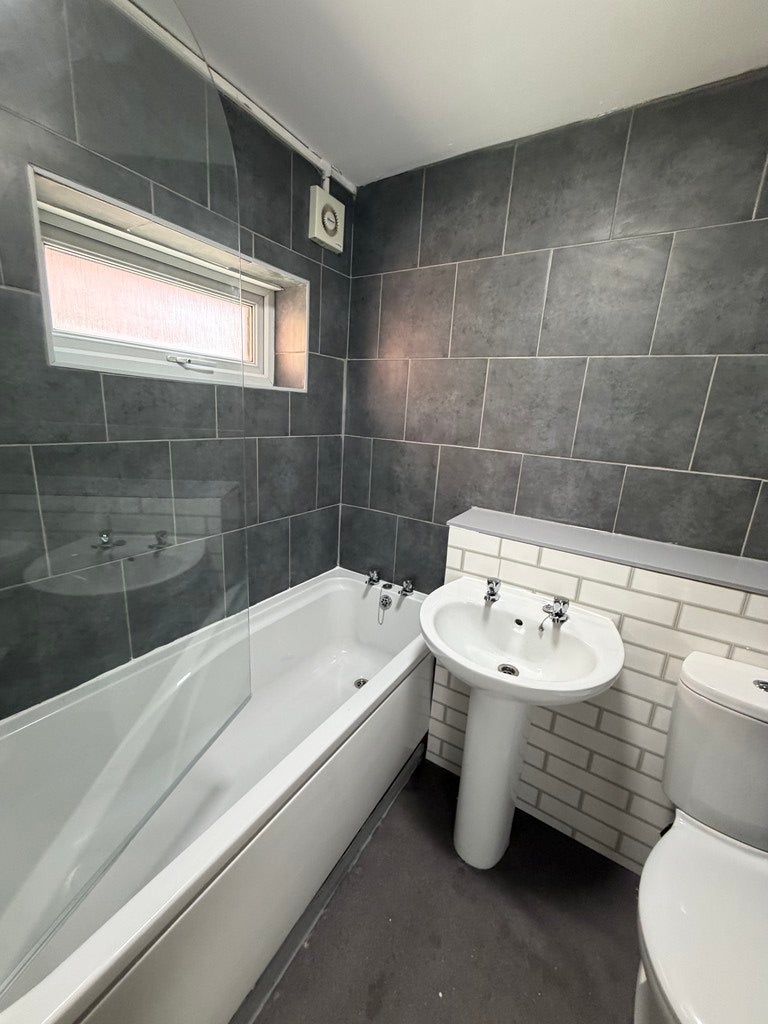Flat Faircroft Road in Metropolitan Borough of Solihull