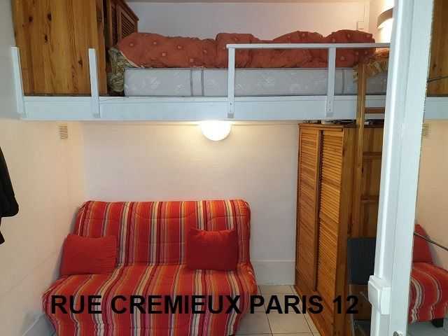 Chambre Rue de Charenton à Paris