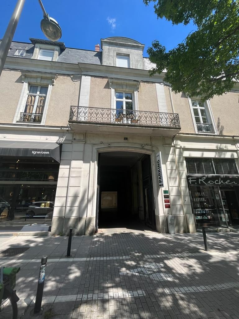Flat Avenue de Contades in Angers