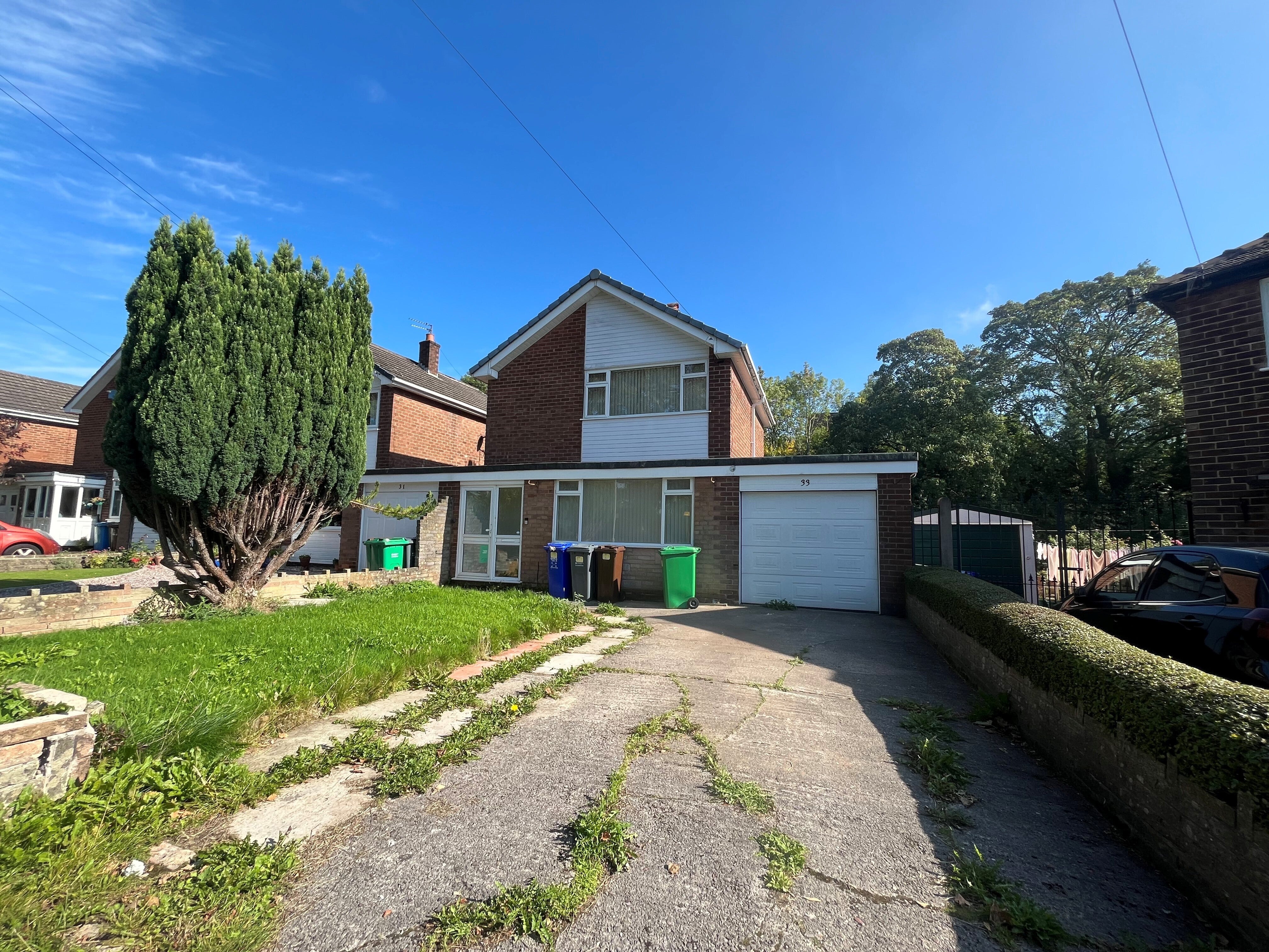 House Broadoak Lane in Manchester