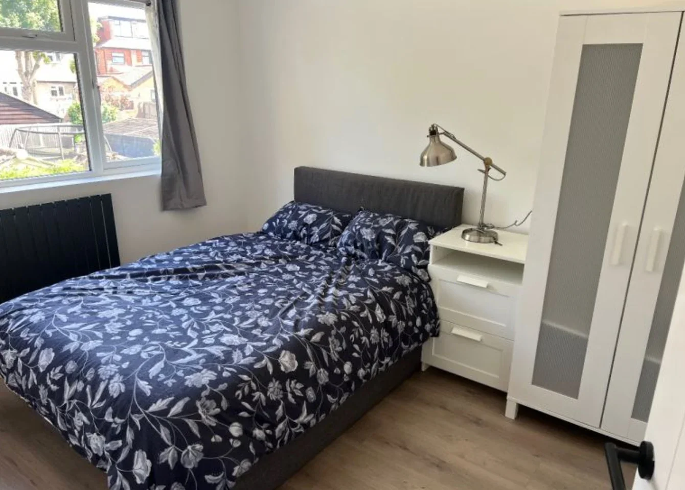 House Barnsbury Crescent in Greater London