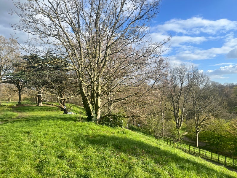 Flat Dinsdale Road in Greater London