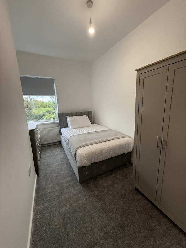 Room Oak Street in Wigan