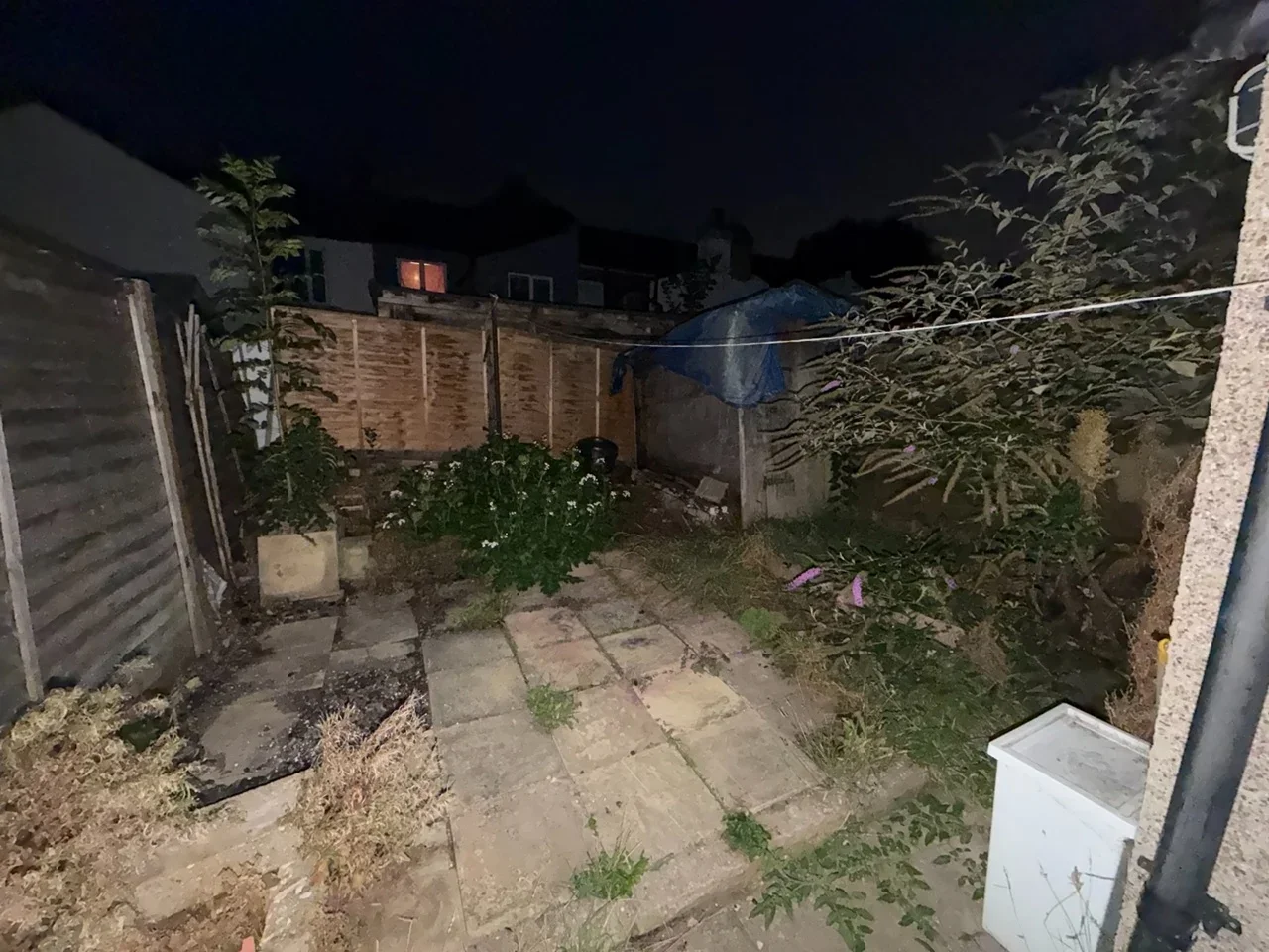House Medcalf Road in Greater London