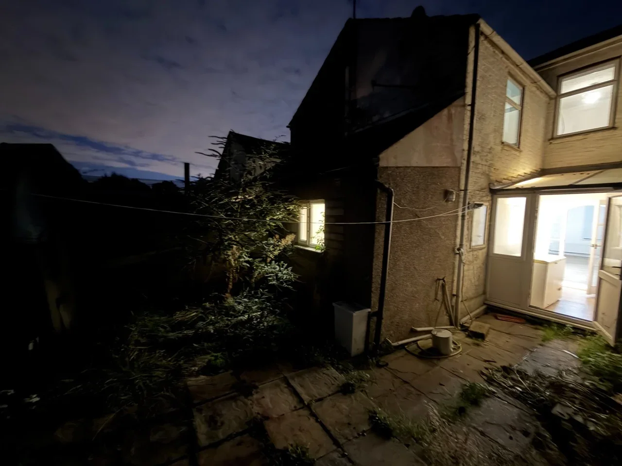 House Medcalf Road in Greater London