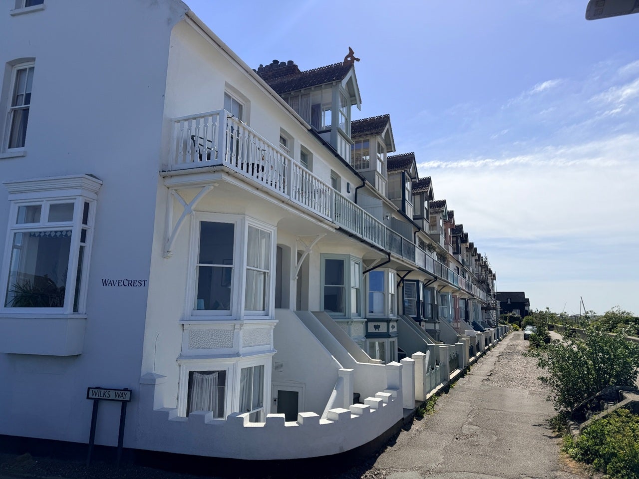 Flat Wave Crest in Whitstable