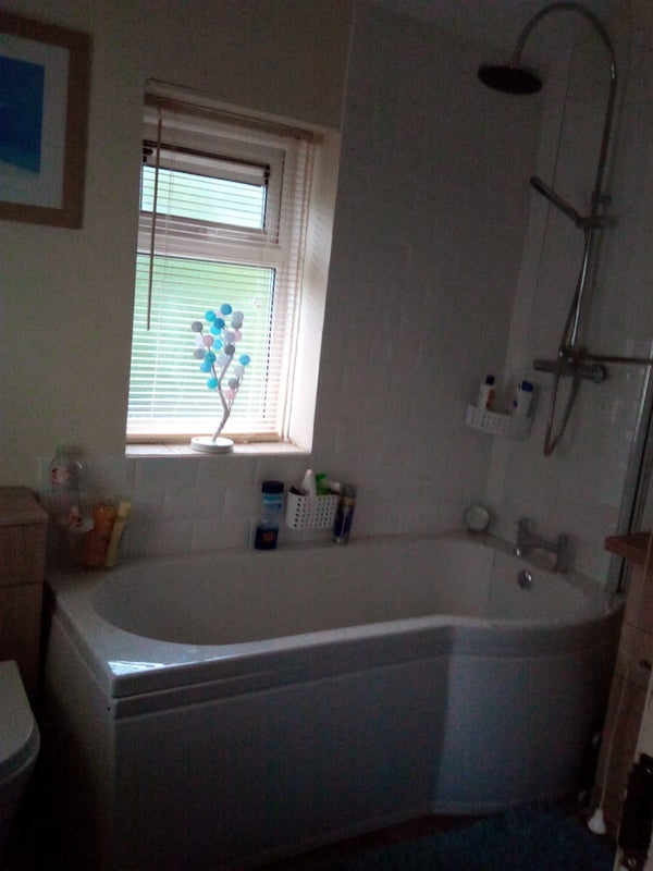 Room Brook Meadow Road in Birmingham