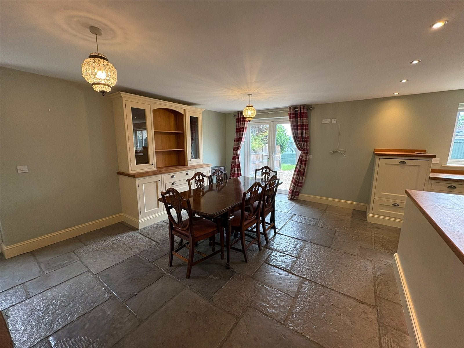 House A372 in Huish Episcopi