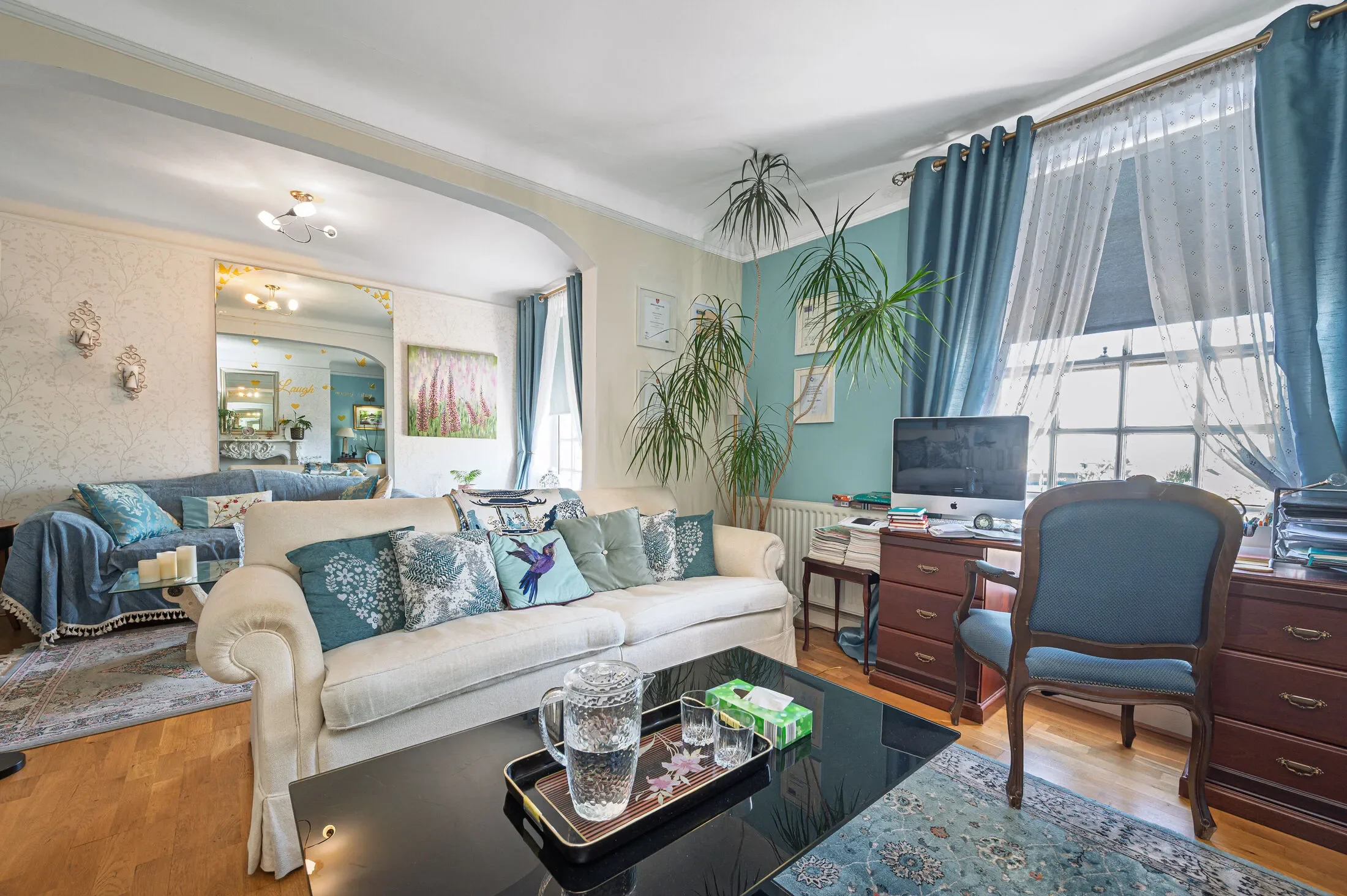 Flat Finchley Road in Greater London