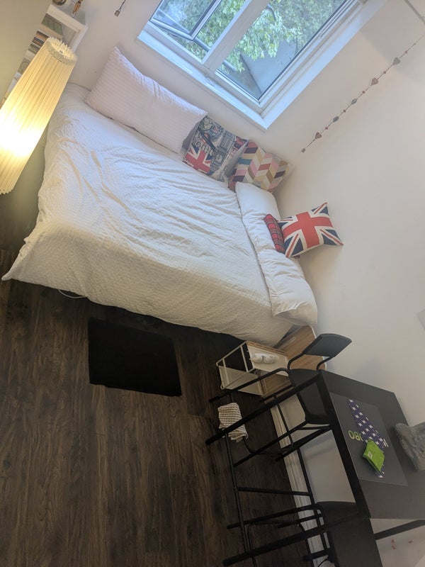 Room Roseberry Street in Greater London