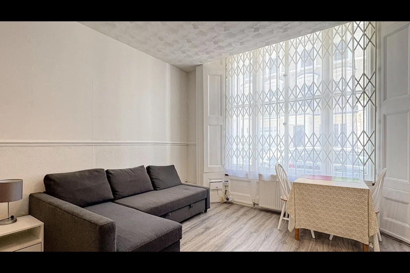 Flat Clanricarde Gardens in Greater London