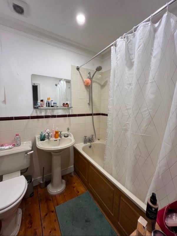 Flat Mirabel Road in Greater London