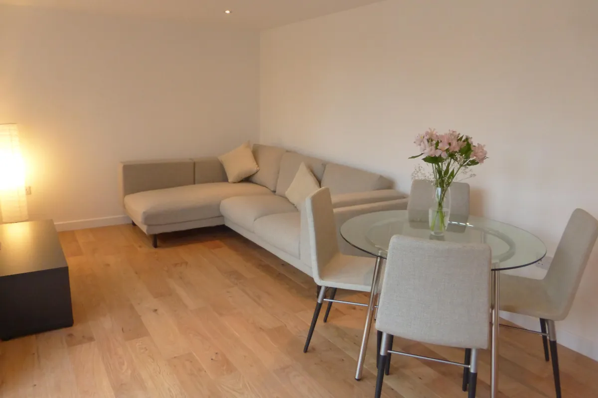 Flat St Annes Green in Leeds