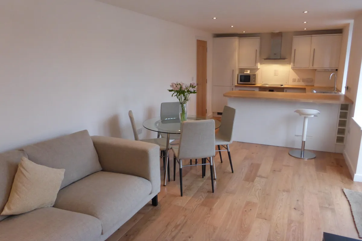 Flat St Annes Green in Leeds