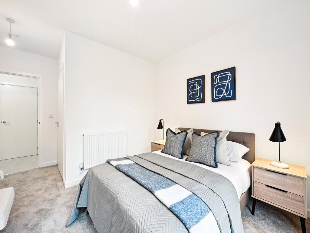 Flat Burlington Road in Greater London