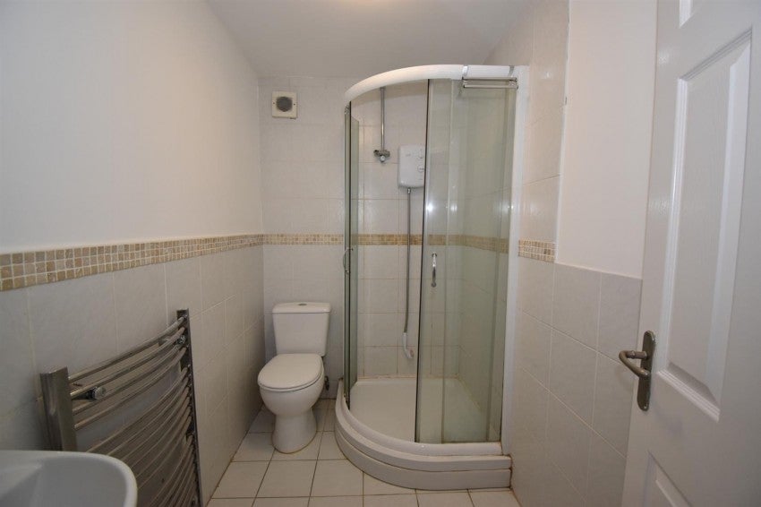 Flat Coten End in Warwick