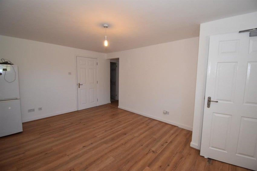 Flat Coten End in Warwick