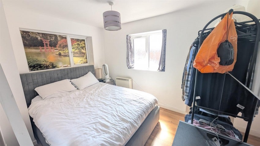Flat Coten End in Warwick