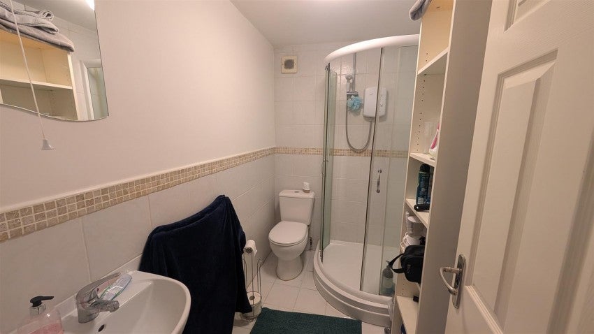 Flat Coten End in Warwick