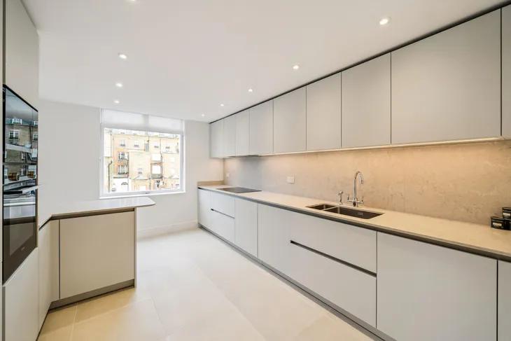 Flat Sloane Street in Greater London