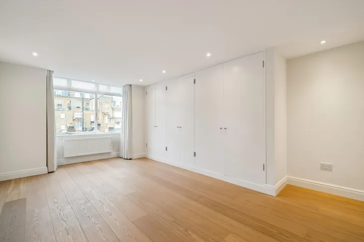 Flat Sloane Street in Greater London