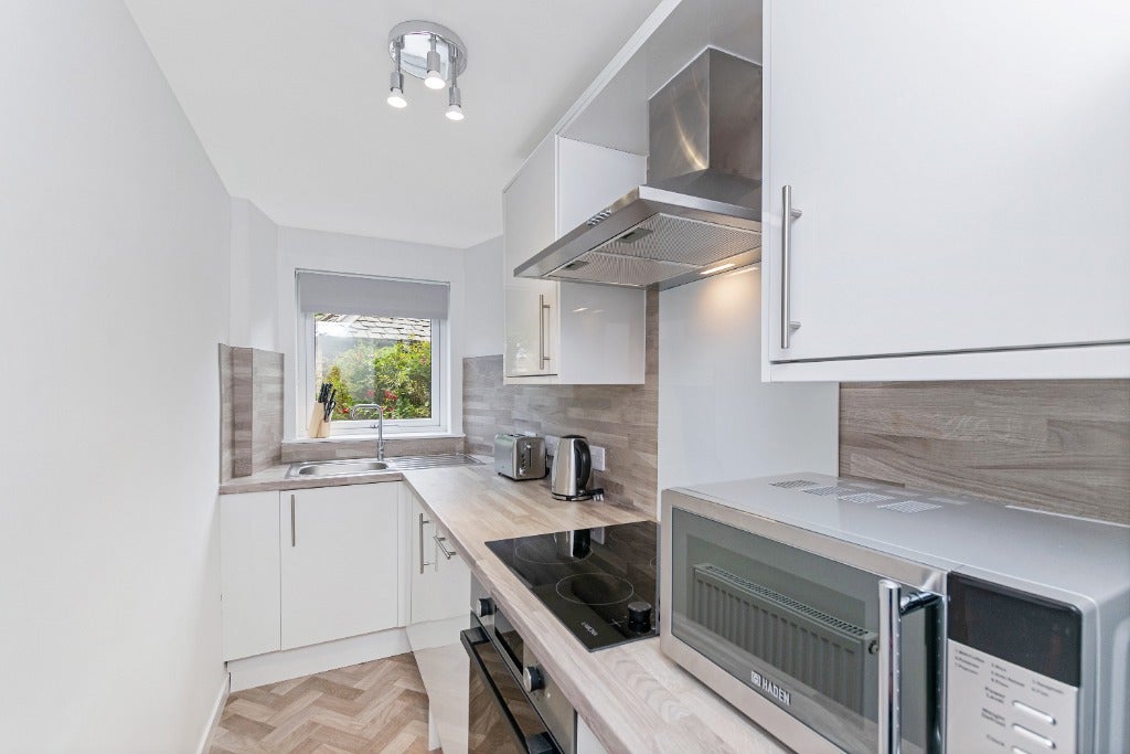 Room Forfar Road in Dundee