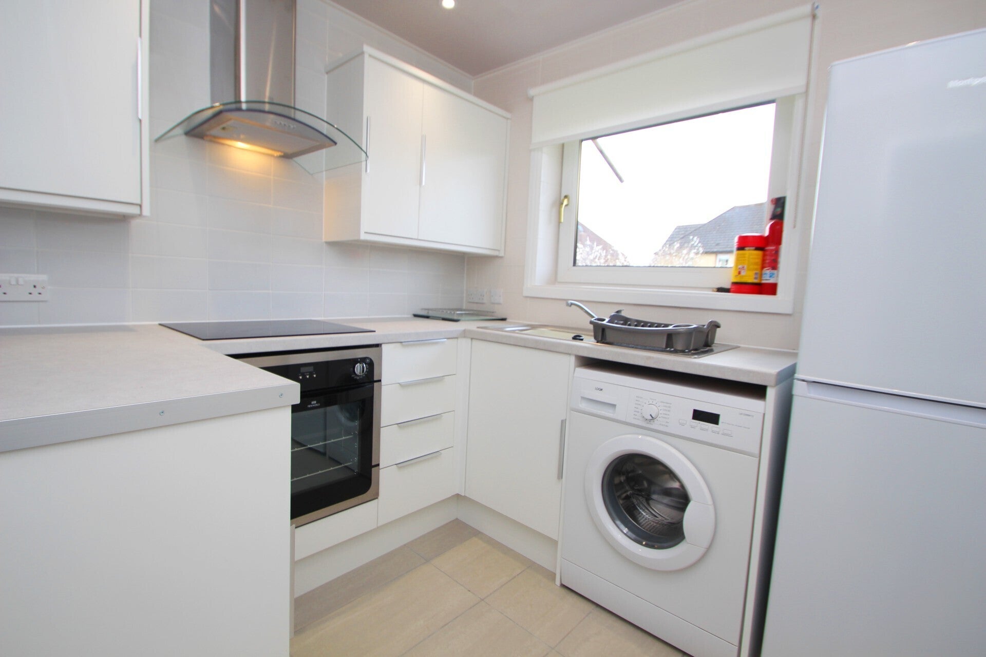 Flat Elmslie Court in Glasgow