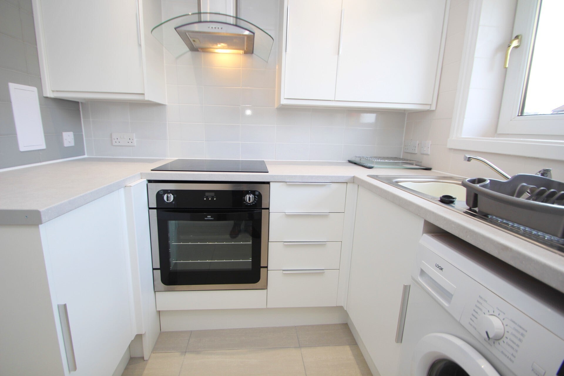 Flat Elmslie Court in Glasgow