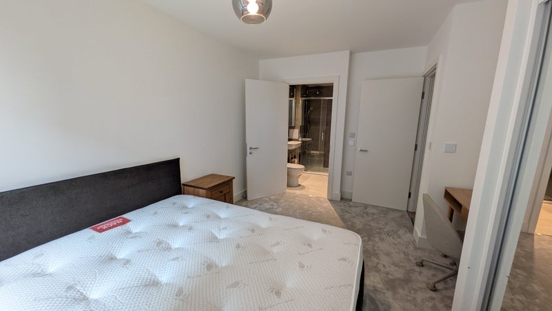 Room Danvers Avenue in Greater London