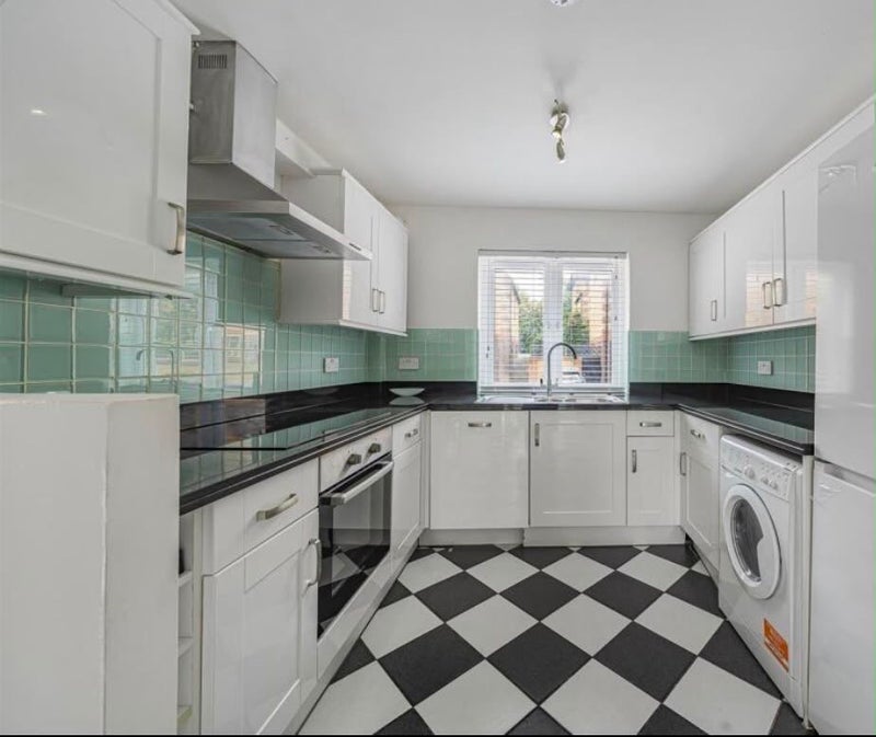 Room Stanhope Close in Greater London