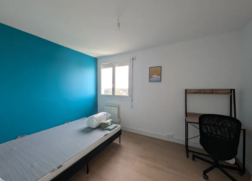Room Résidence des 3 Tours in Gradignan