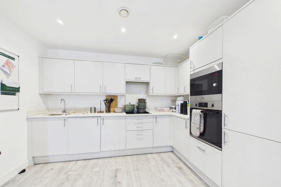 Flat Obelisk Way in Surrey Heath