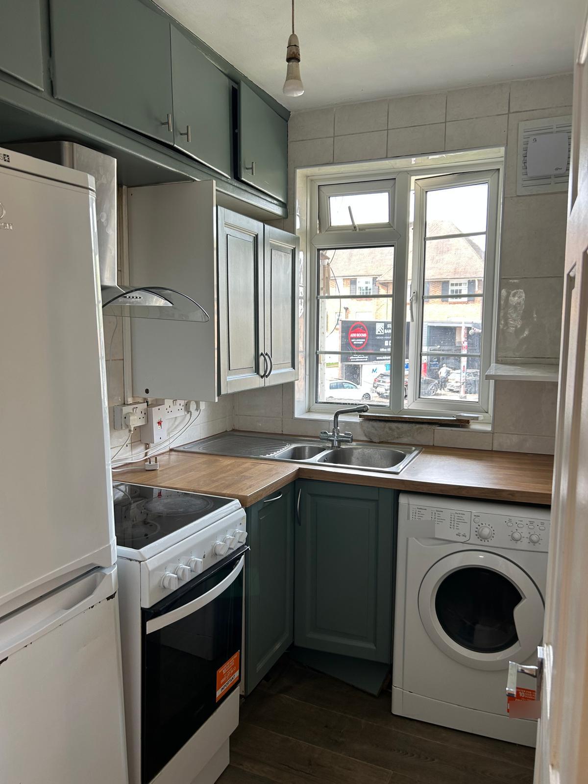 Flat Grosvenor Court in Greater London