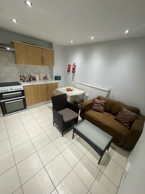 Room Eugenia Road in Greater London