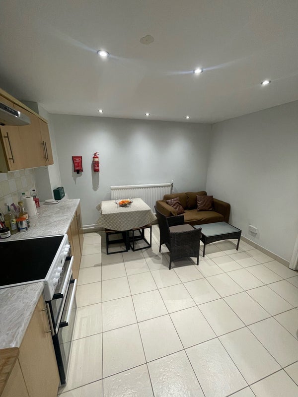 Room Eugenia Road in Greater London