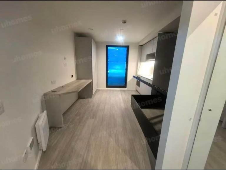Room Canongate in City of Edinburgh