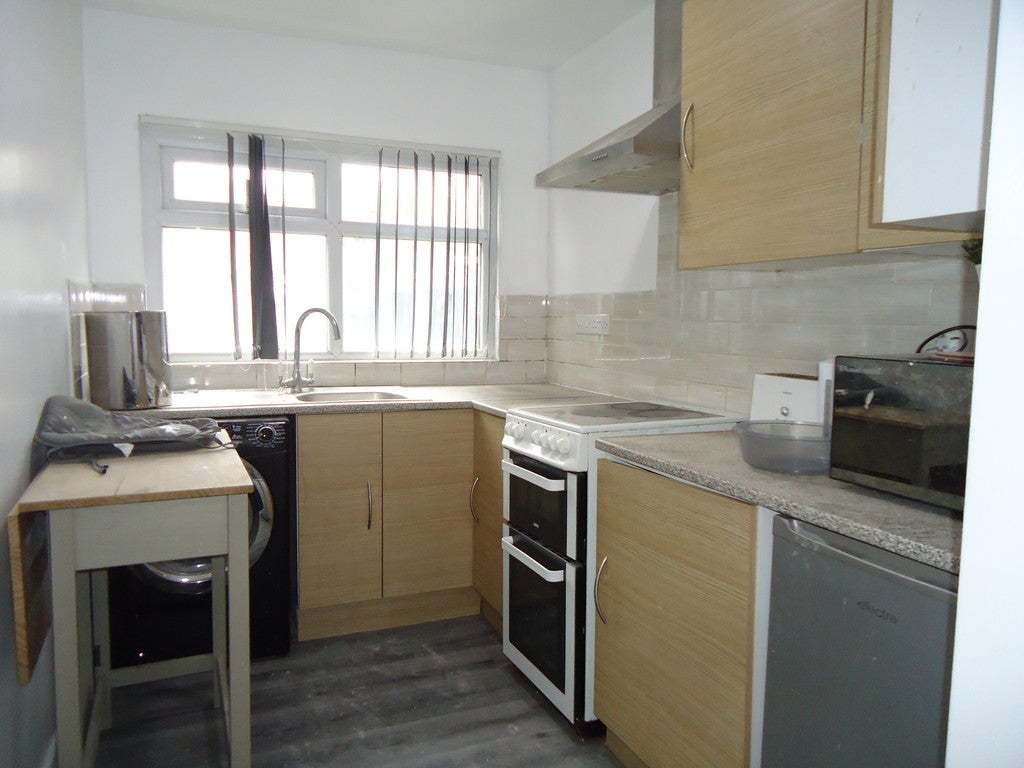 Flat Dewsbury Road in Leeds