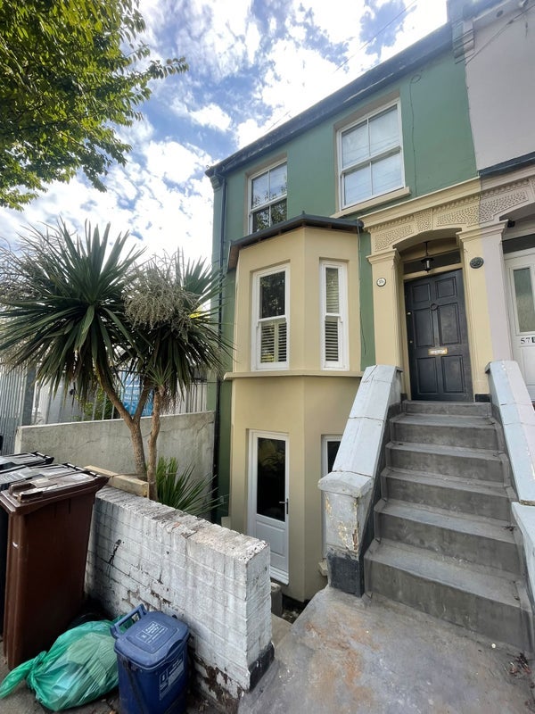 House Lockhurst Street in Greater London