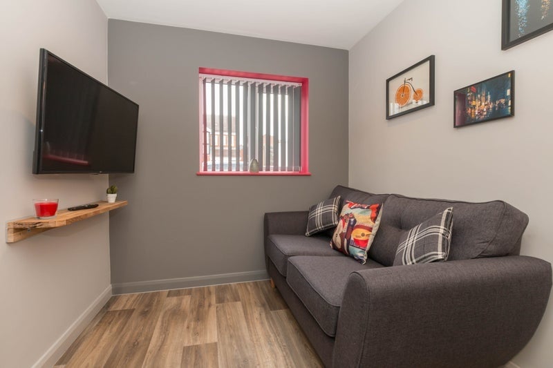 Room St Pauls Road in Sandwell
