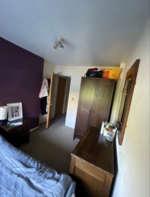 Room Grove Road in Greater London