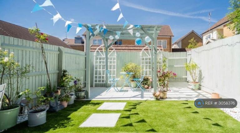 House Kelly Gardens in Milton Keynes
