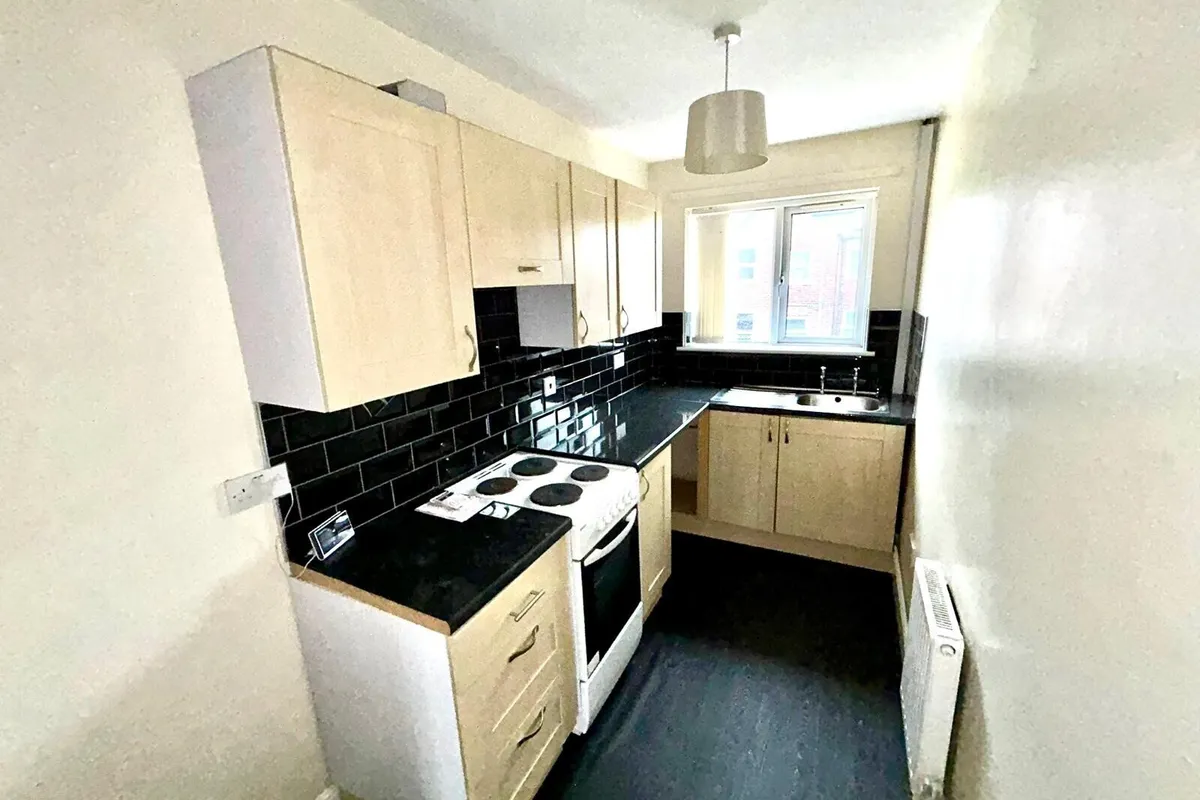 Flat Highgate Court in Barnsley