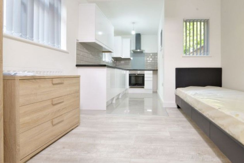 Flat Coundon Road in Coventry