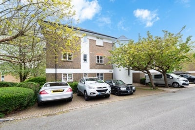 Flat St Joseph's Vale in London