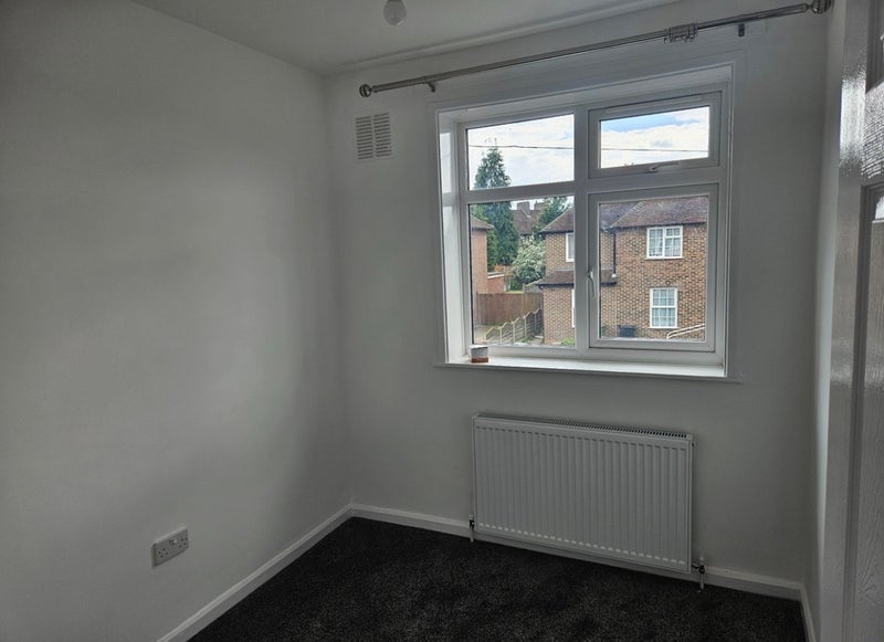 Room Charlesfield in Greater London
