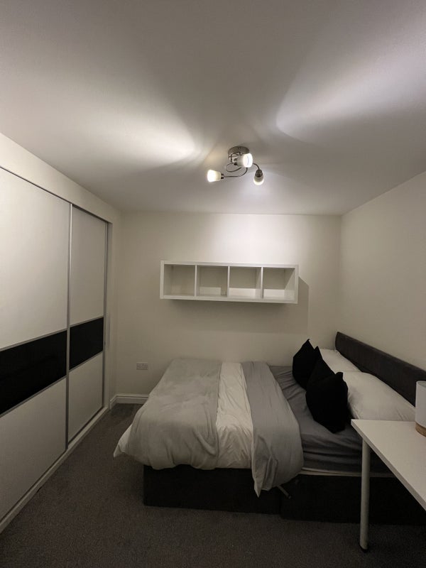Room Egbert Street in Manchester