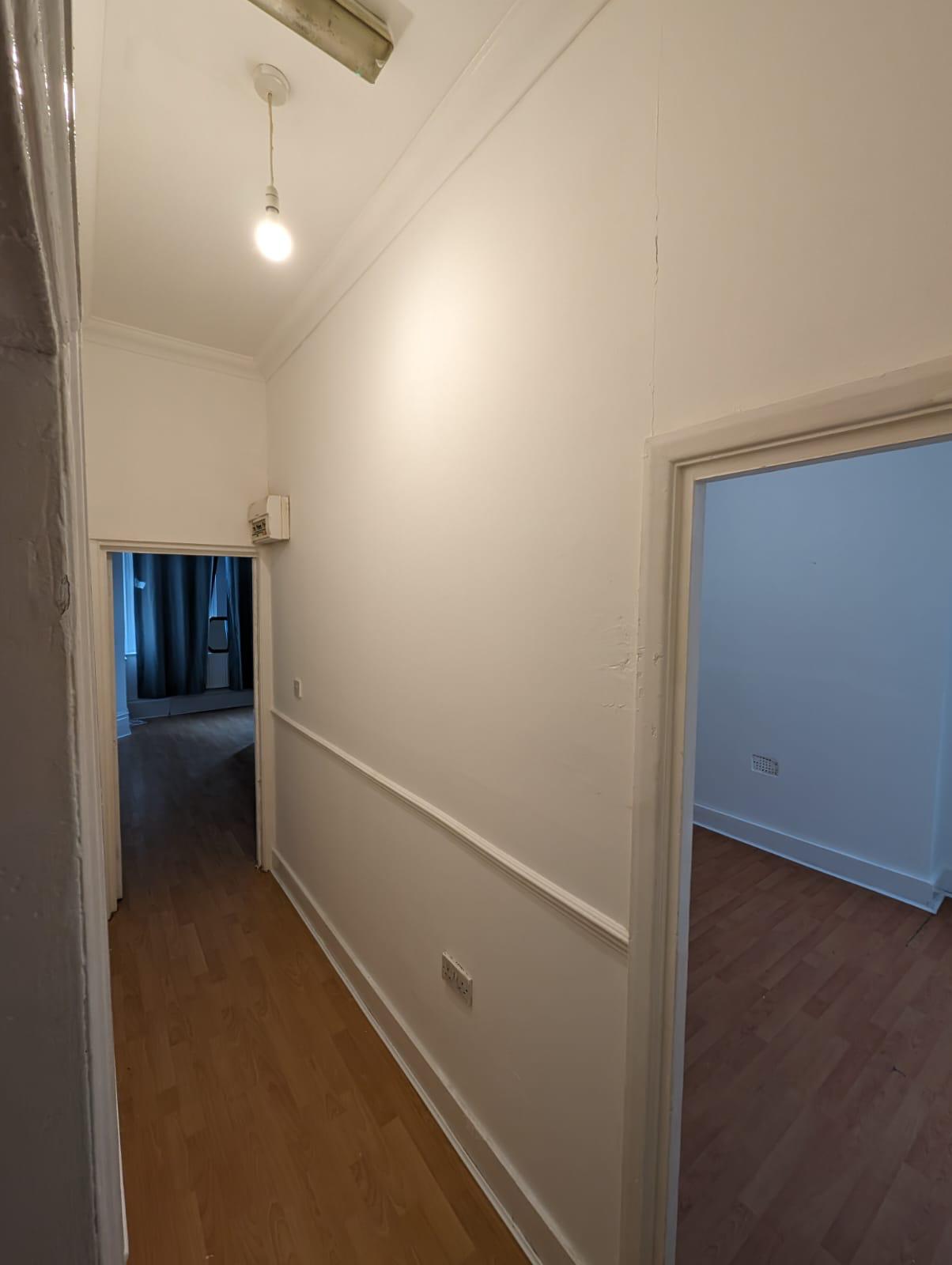Flat Effingham Road in Greater London