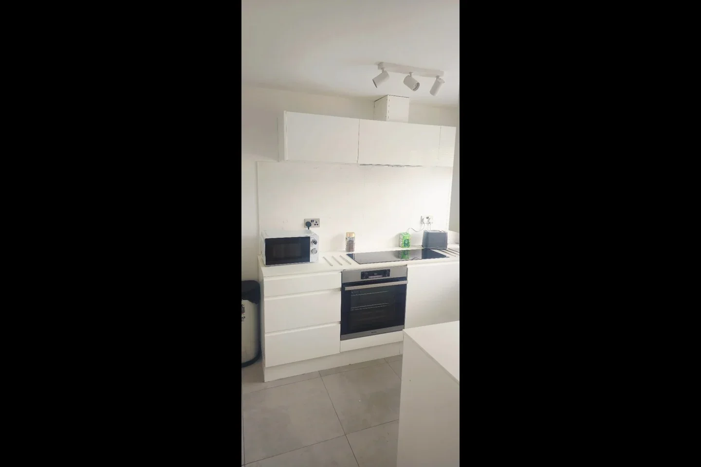 Room Orlando Gardens in Epsom and Ewell